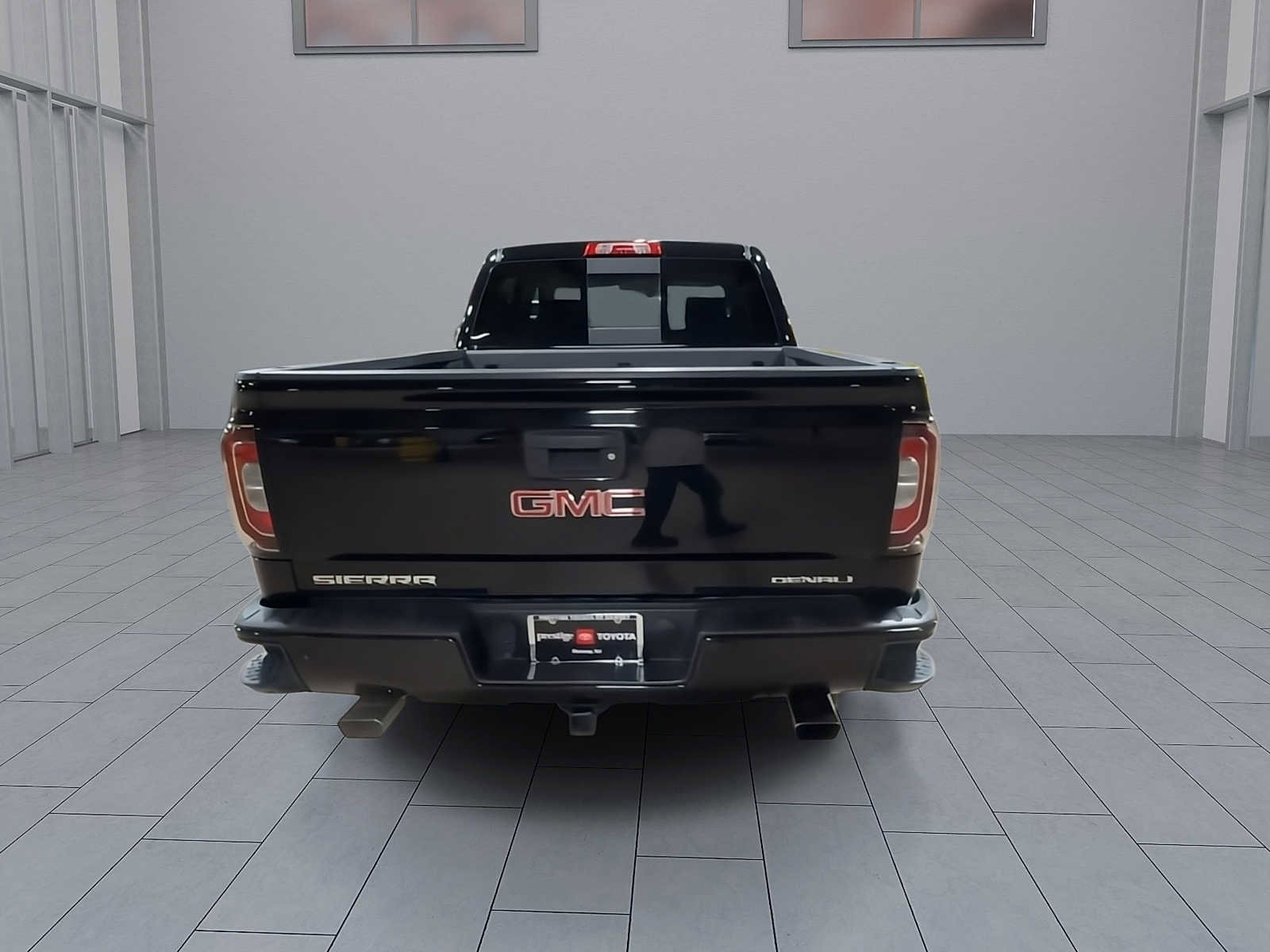 Used 2018 GMC Sierra 1500 Denali w/ Denali Ultimate Package image 7