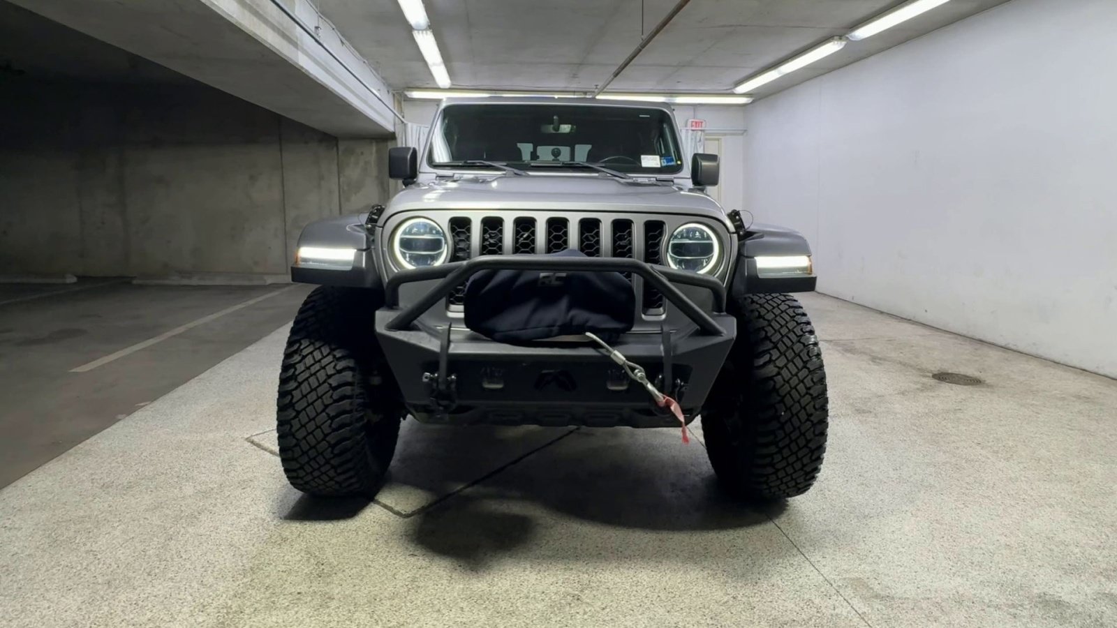 Used 2020 Jeep Gladiator Rubicon AWD/4WD image 4