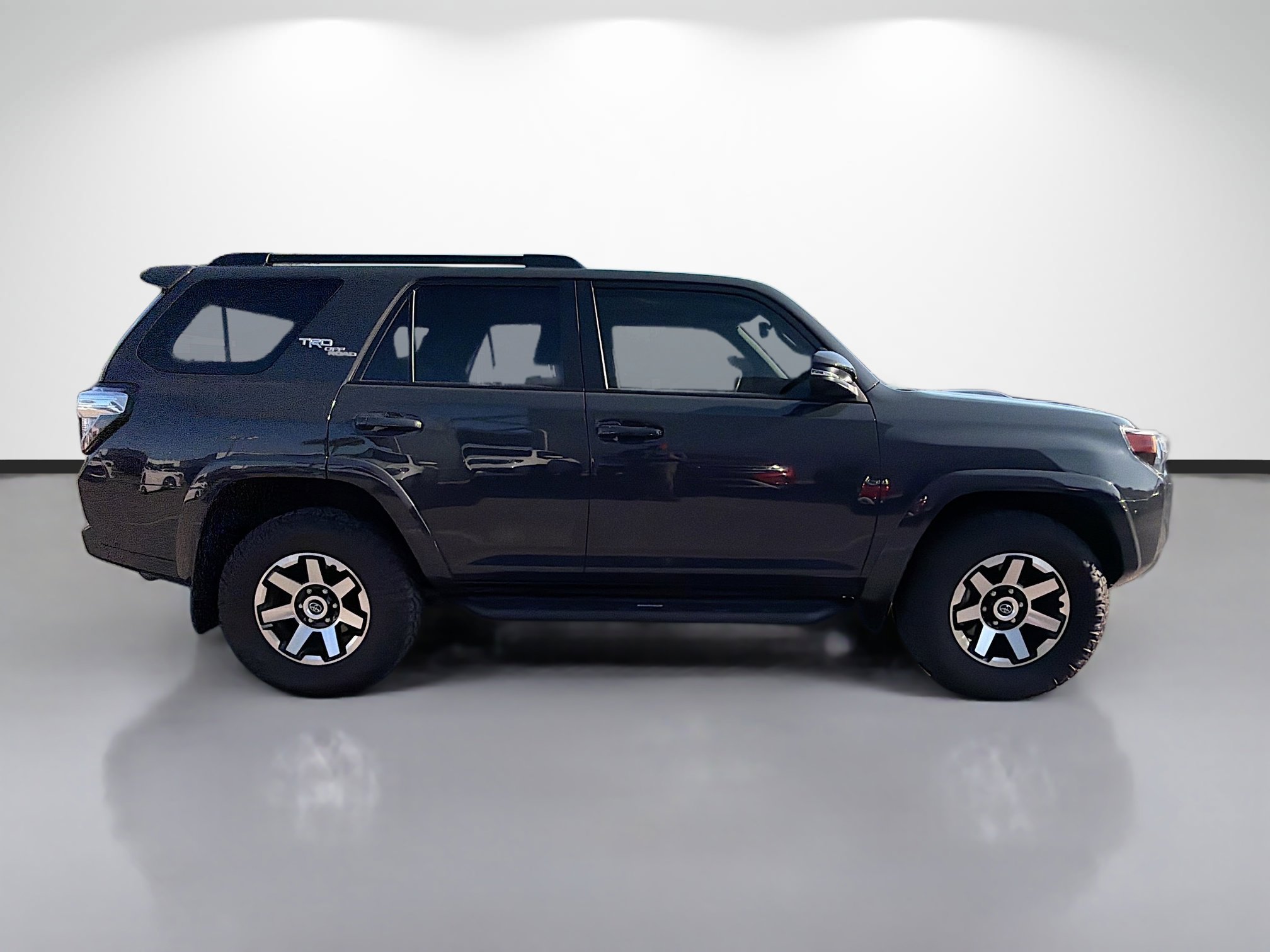 Used 2024 Toyota 4Runner TRD Off-Road Premium w/ Moonroof Package AWD/4WD image 2