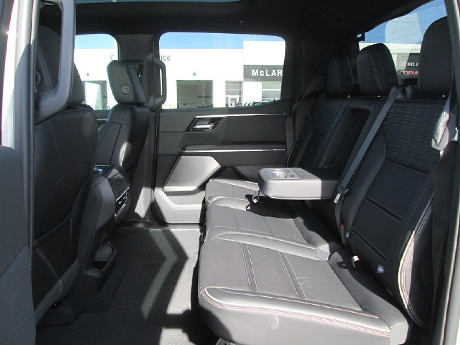 New 2024 GMC Sierra EV Denali AWD/4WD image 9