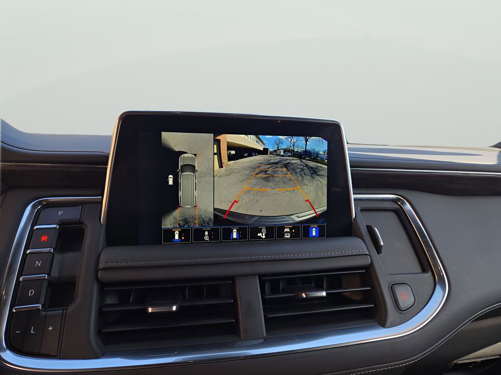 Used 2023 Chevrolet Suburban Z71 w/ Luxury Package image 34