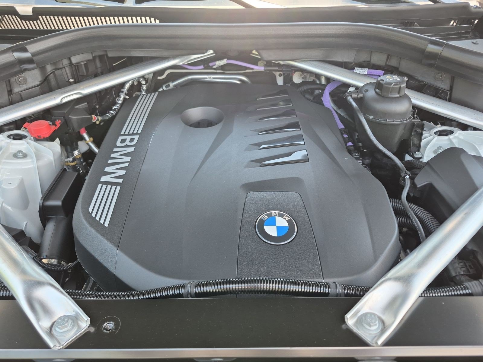 New 2026 BMW X5 xDrive40i w/ M Sport Package AWD/4WD image 34
