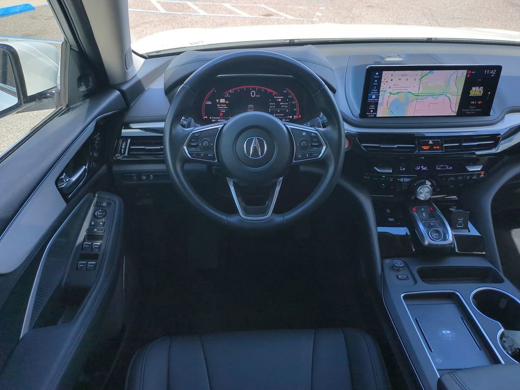 Used 2025 Acura MDX SH-AWD image 19