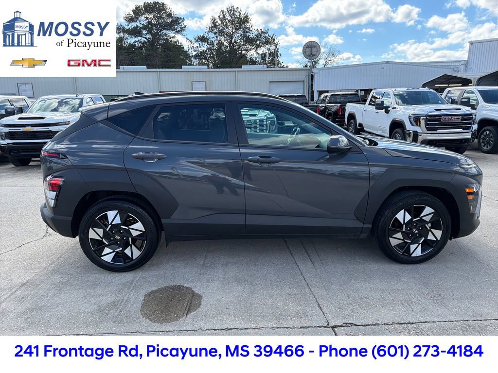 Used 2025 Hyundai Kona SEL image 7