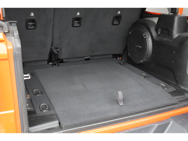 Used 2020 Jeep Wrangler Unlimited Sahara w/ Uconnect 4C Nav & Sound Group AWD/4WD image 11