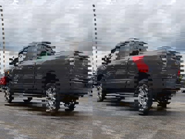 Used 2016 Nissan Titan SL image 5