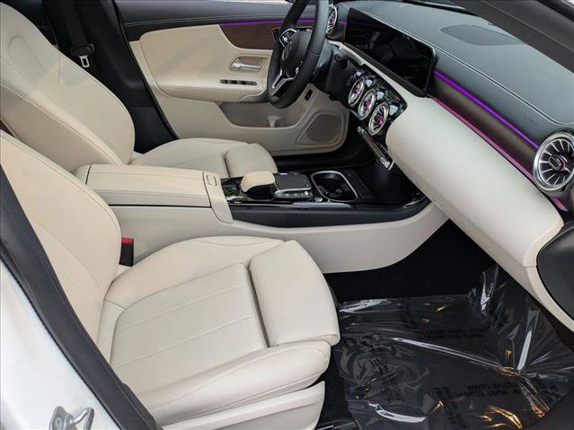 Used 2023 Mercedes-Benz CLA 250 image 23