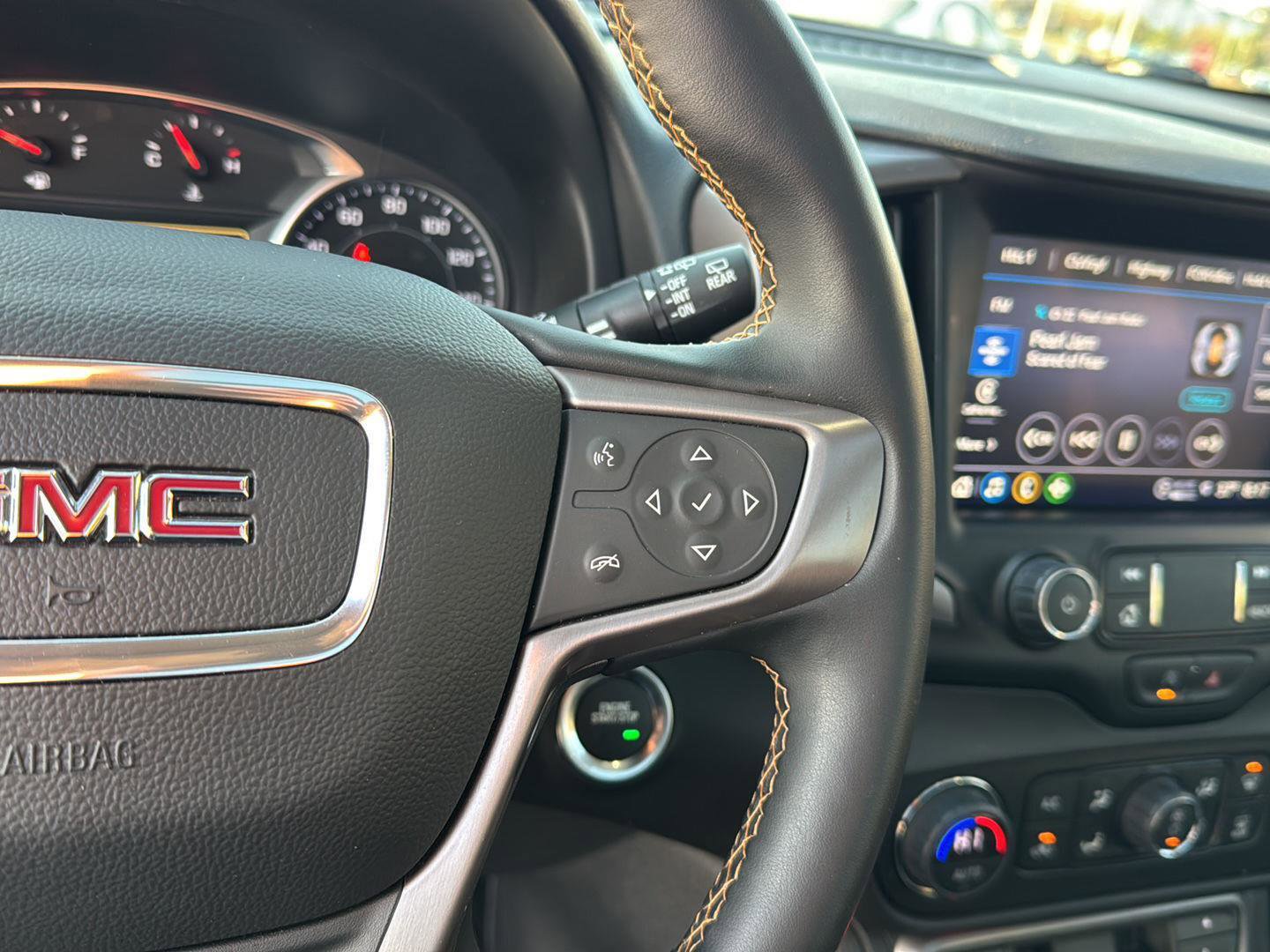 Used 2024 GMC Terrain AT4 image 20