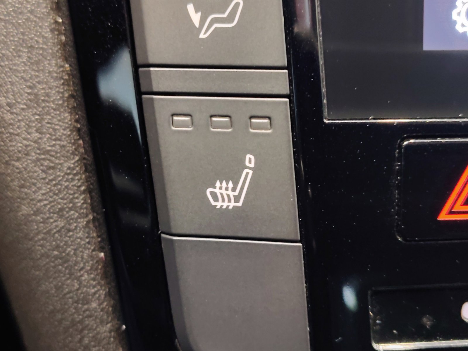 Used 2021 INFINITI QX50 Luxe FWD image 3