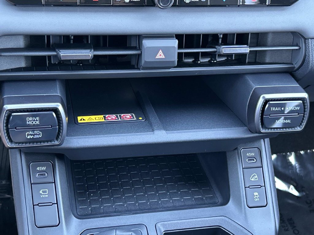 New 2026 Toyota RAV4 XSE AWD/4WD image 42