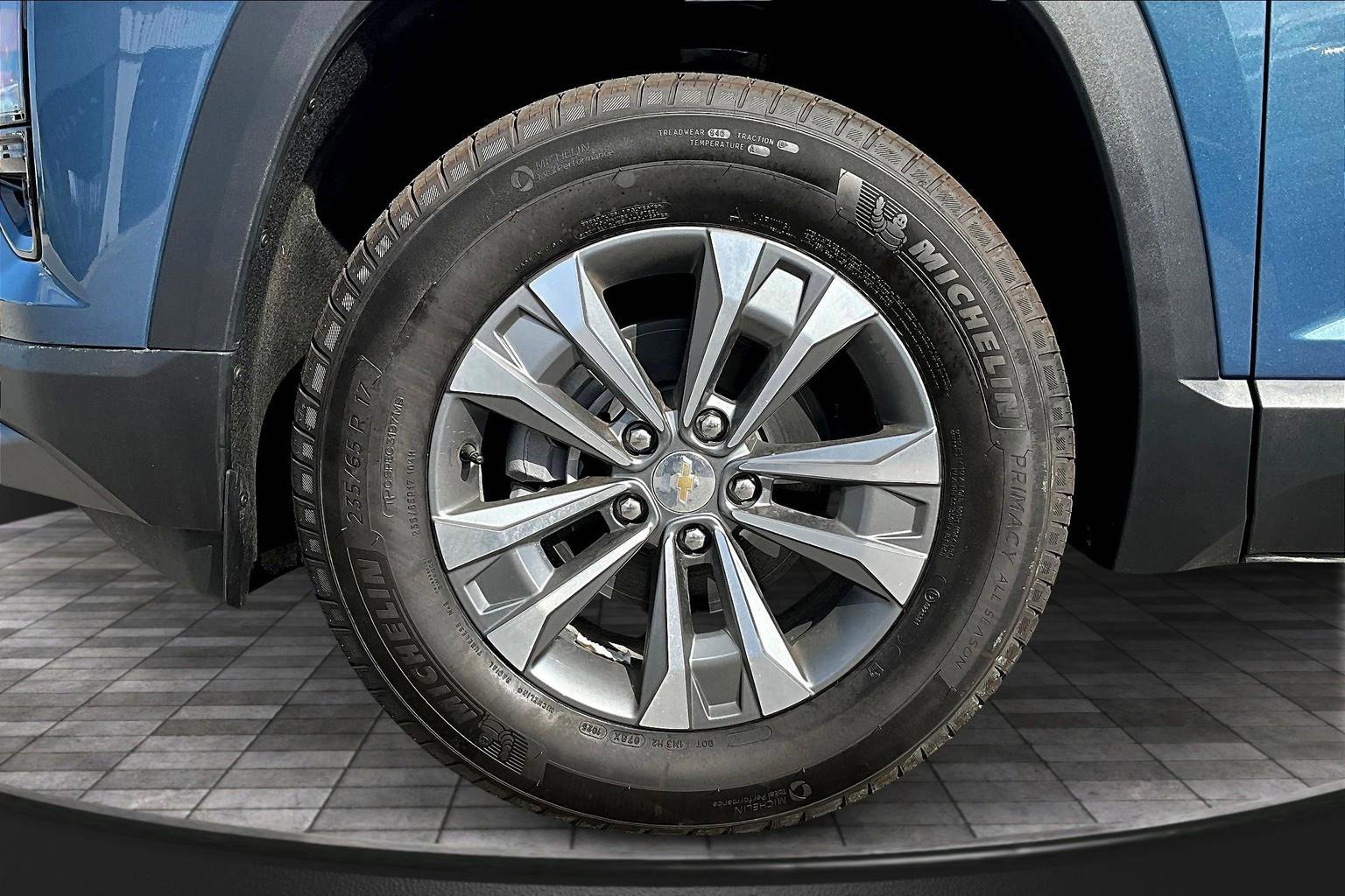 New 2026 Chevrolet Equinox LT w/ Convenience Package II image 18