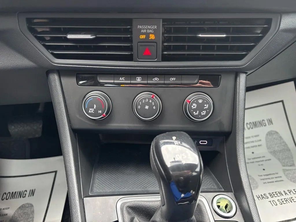 Used 2022 Volkswagen Jetta S image 15