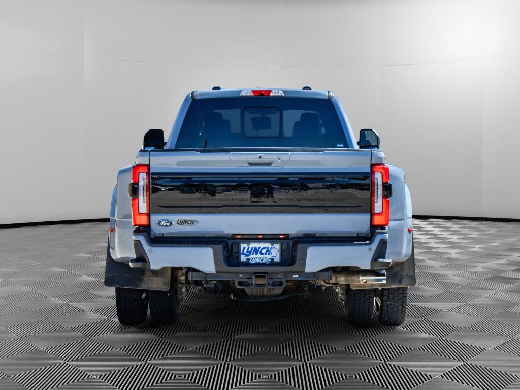 Used 2026 Ford F450 Platinum w/ FX4 Off-Road Package AWD/4WD image 3