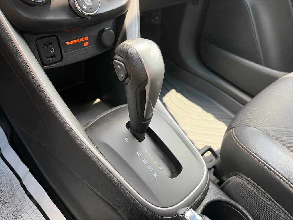Used 2021 Chevrolet Trax LT w/ Redline Edition FWD image 23