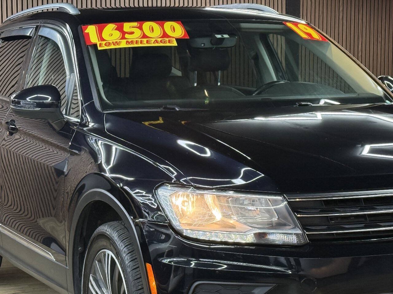 Used 2019 Volkswagen Tiguan SEL w/ 3rd Row Seat Package AWD/4WD image 5