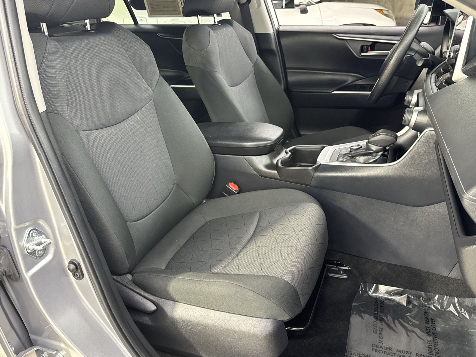 Used 2024 Toyota RAV4 XLE AWD/4WD image 39