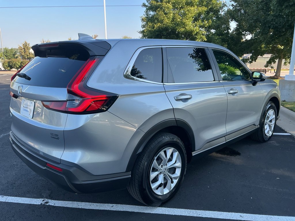 Used 2025 Honda CR-V LX image 12