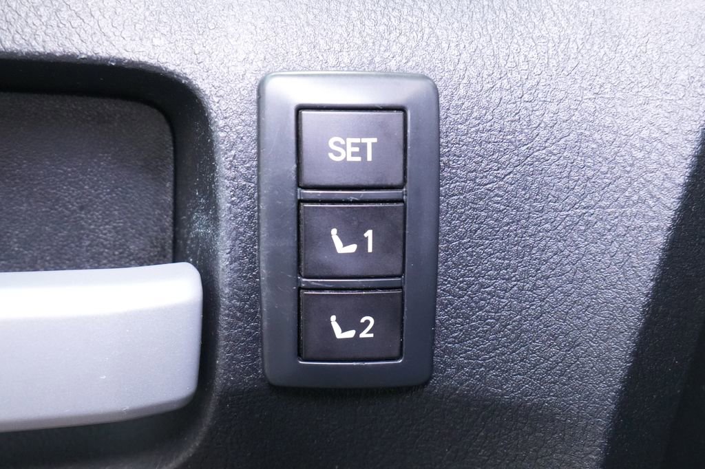 Used 2012 Toyota Tundra Limited w/ Memory Pkg image 19