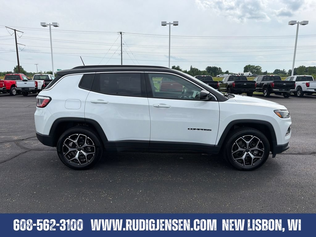 Used 2025 Jeep Compass Limited AWD/4WD image 6
