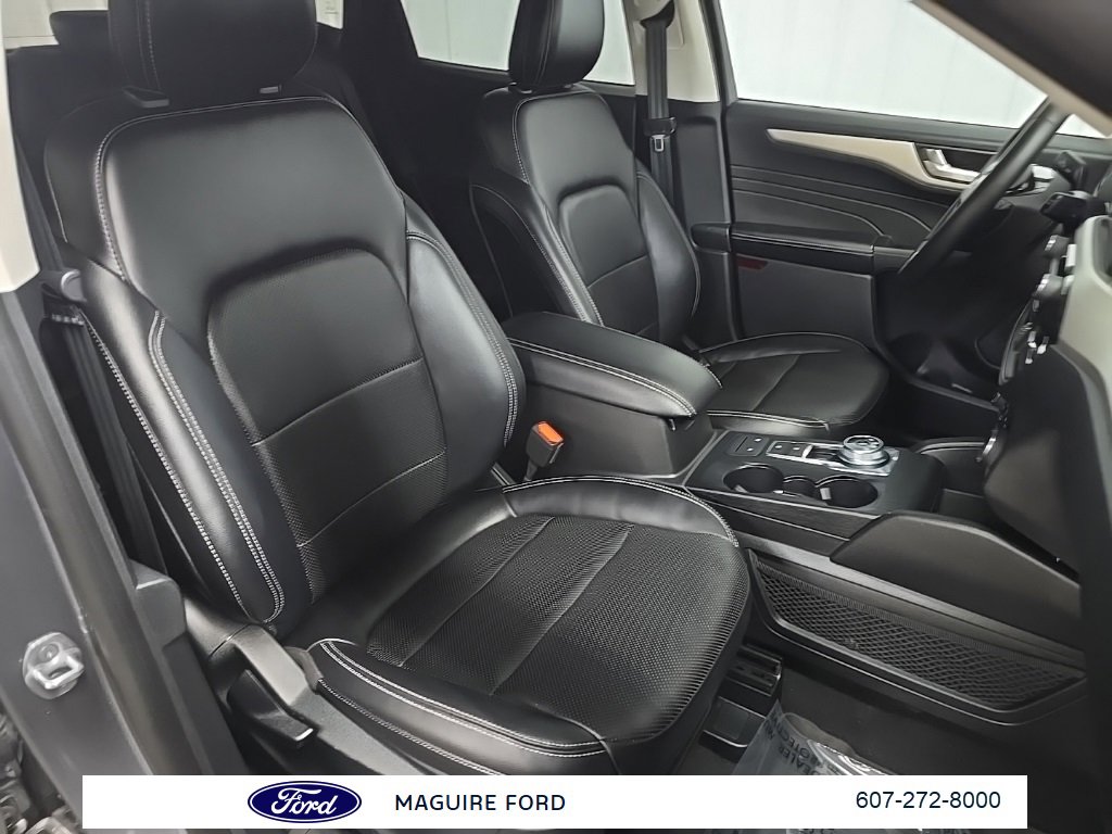 Used 2022 Ford Escape SEL image 18