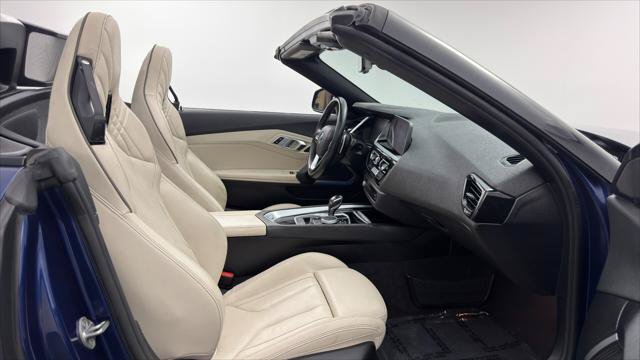 Used 2020 BMW Z4 sDrive30i w/ Convenience Package RWD image 17