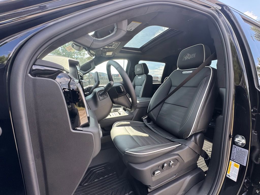 New 2026 GMC Sierra 2500 AT4X w/ AT4X AEV Edition image 5