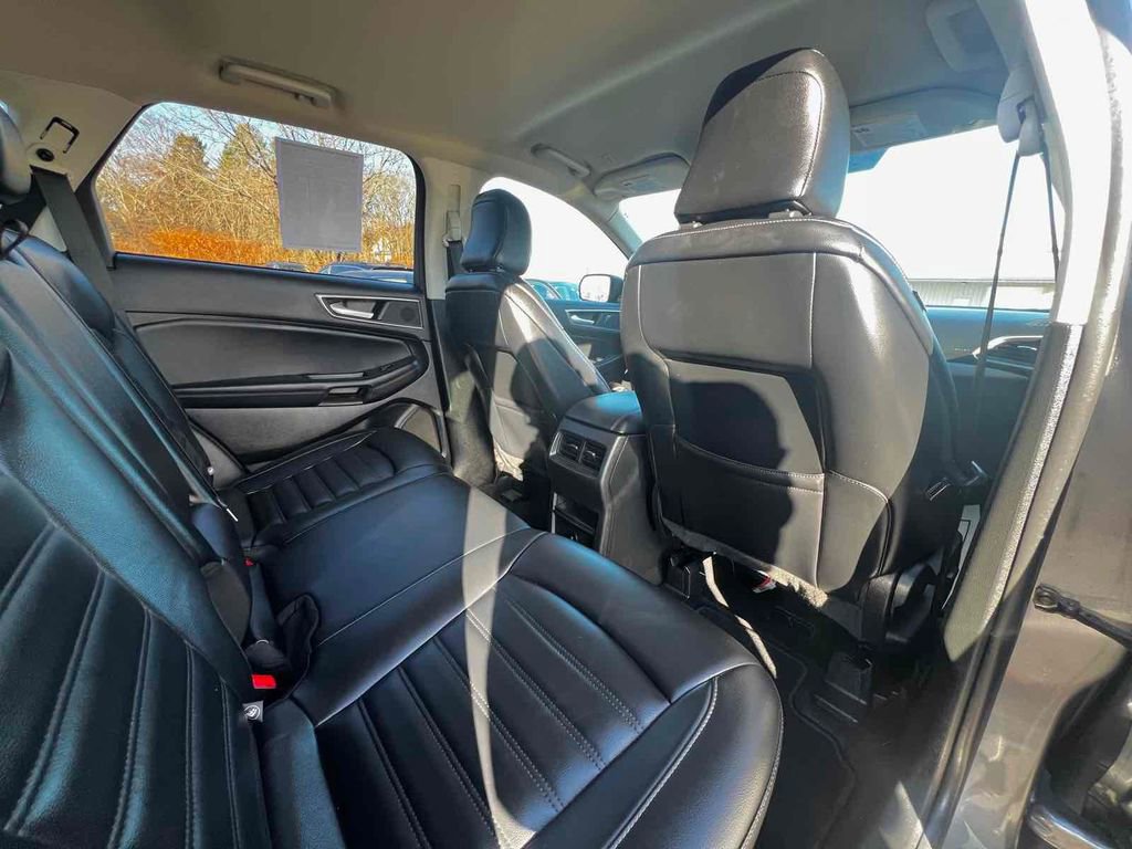 Used 2023 Ford Edge SEL image 23