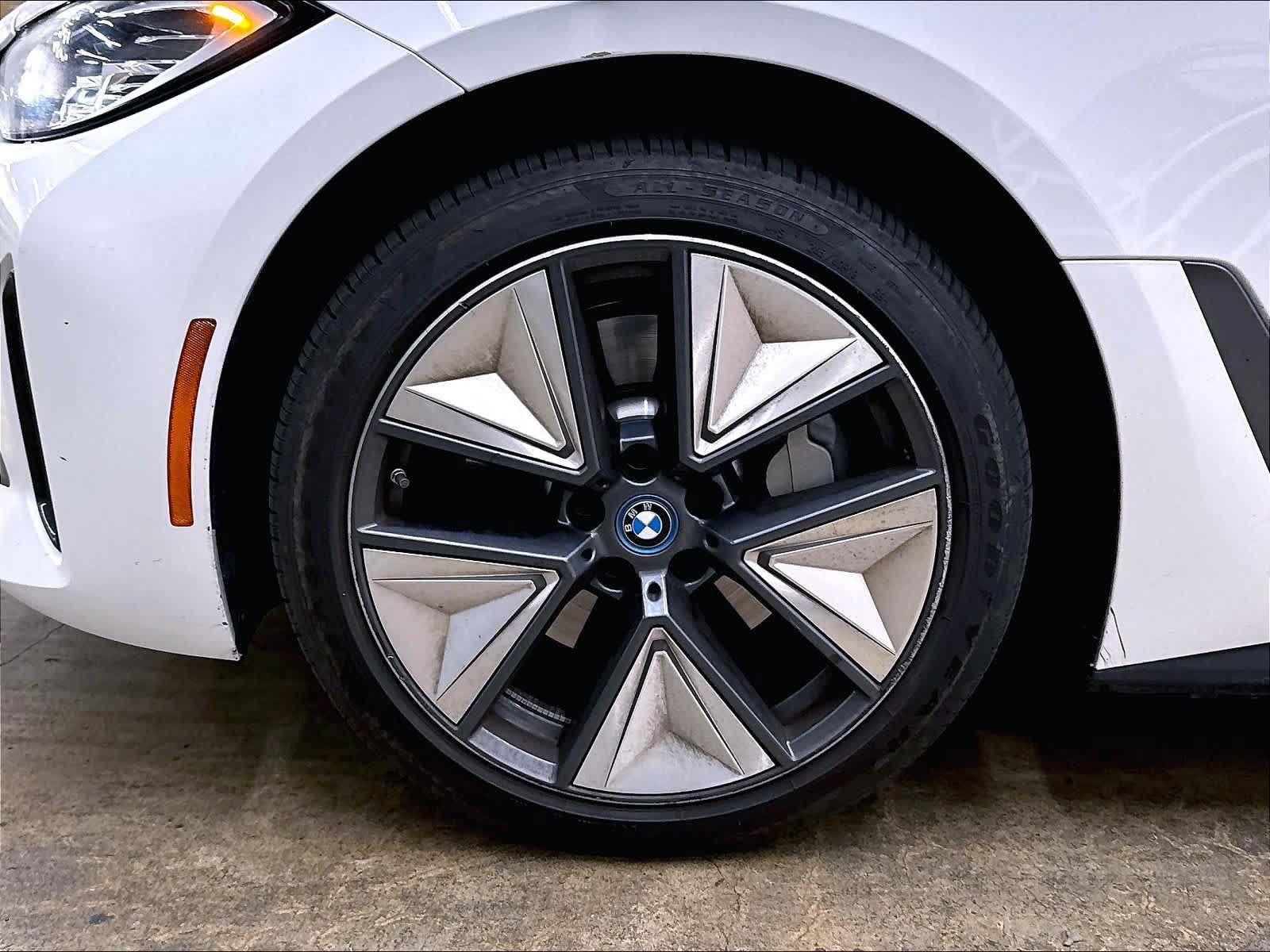 Used 2024 BMW i4 eDrive35 w/ Premium Package RWD image 12