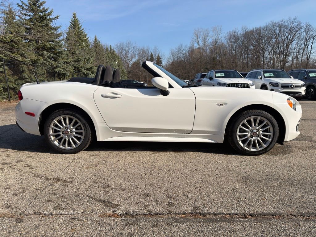 Used 2017 FIAT 124 Spider Classica image 8