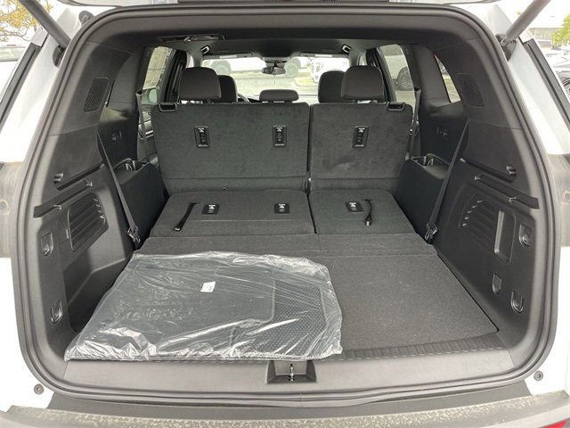New 2025 GMC Acadia Elevation w/ LPO, Floor Liner Package image 23