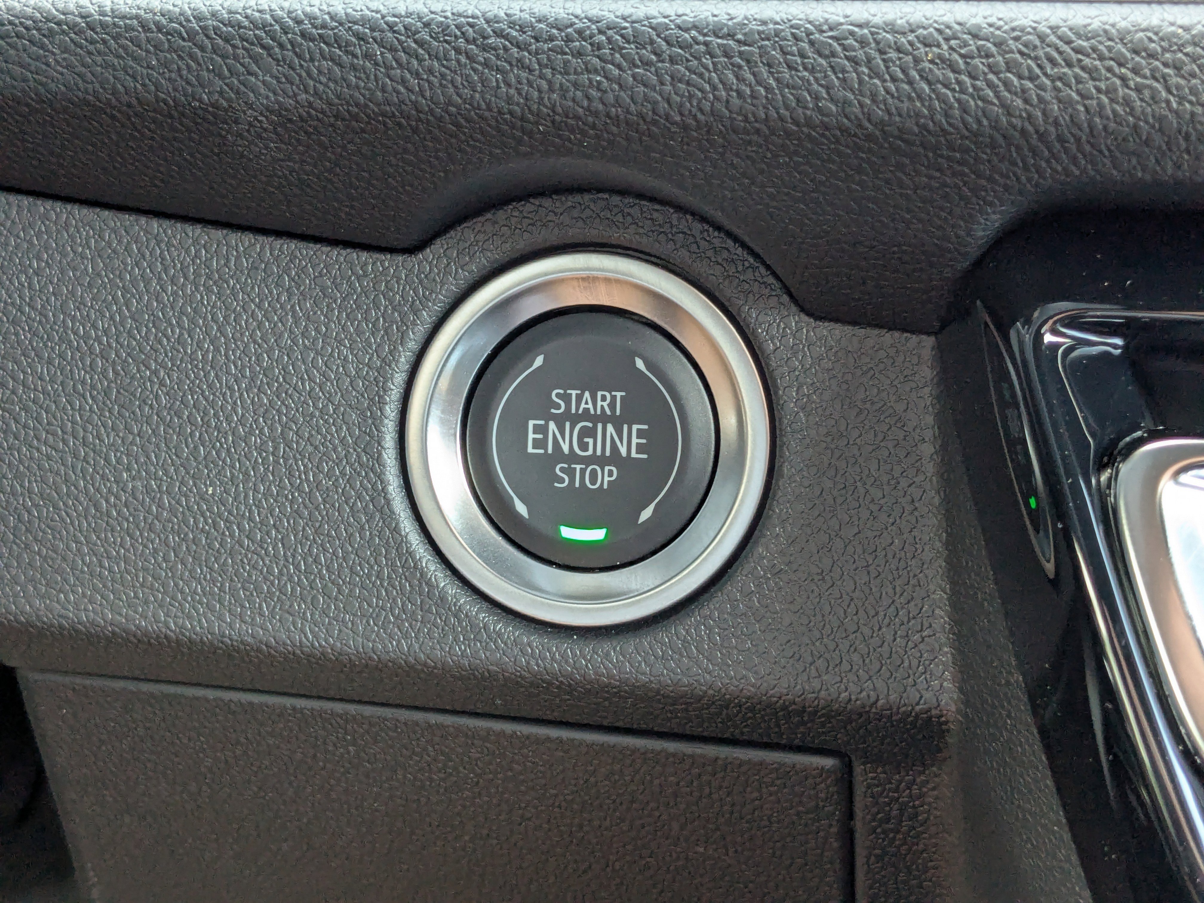 New 2025 Chevrolet Traverse LT w/ Enhanced Driving Package image 17