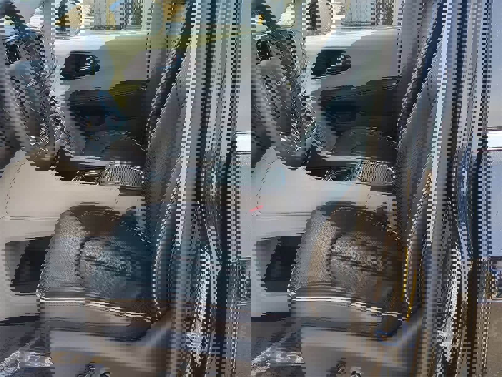 Used 2023 Chrysler Pacifica Limited image 23