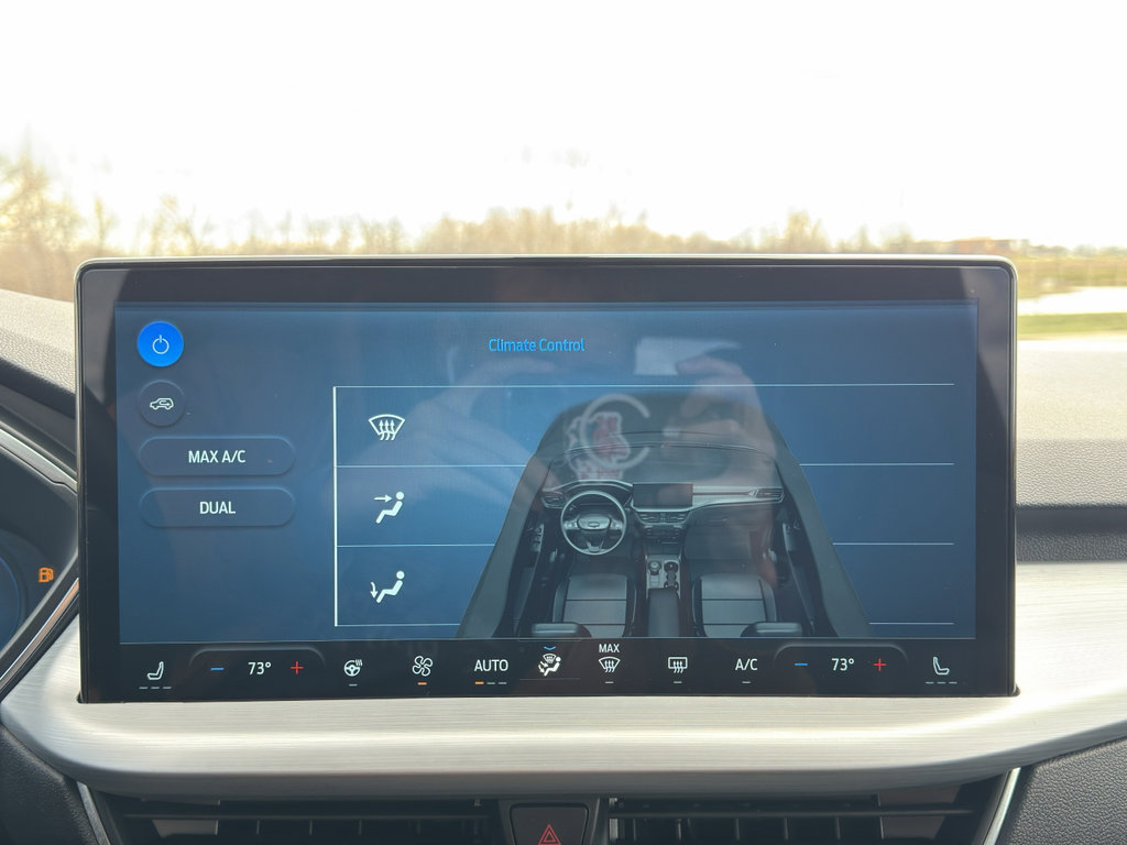 Used 2025 Ford Escape Platinum AWD/4WD image 25