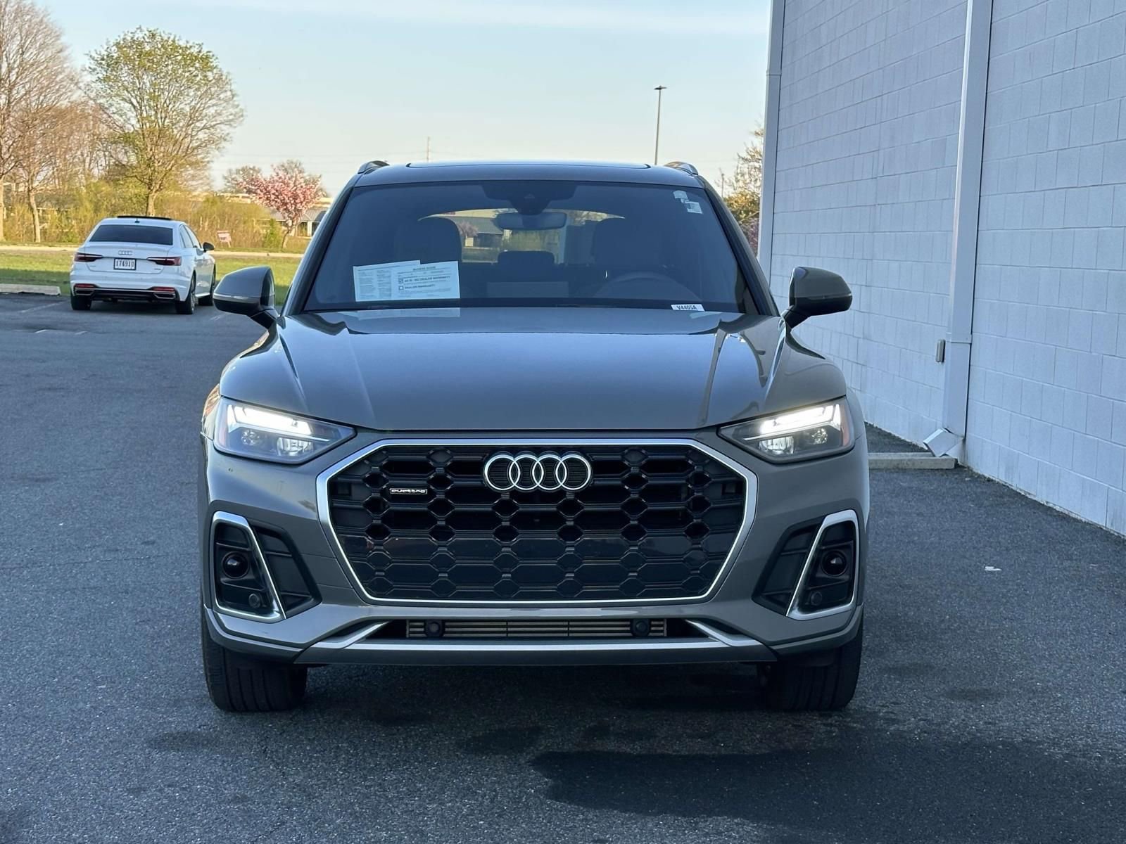 Used 2023 Audi Q5 2.0T Premium w/ Convenience Package image 8