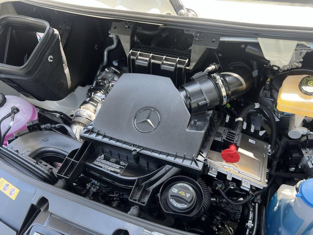 Certified 2025 Mercedes-Benz Sprinter 2500 image 28