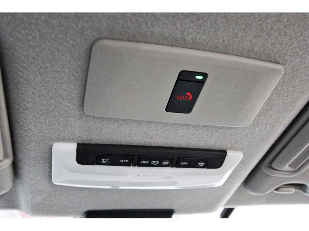 Used 2024 Nissan Kicks SR FWD image 25