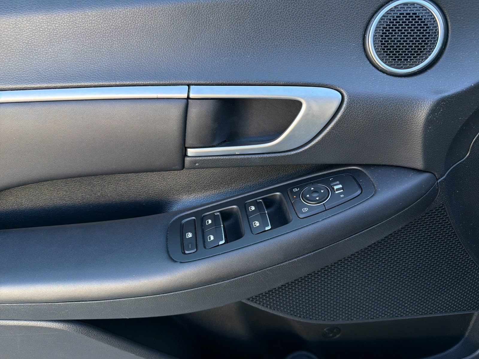 Used 2024 Hyundai Sonata SEL FWD image 10