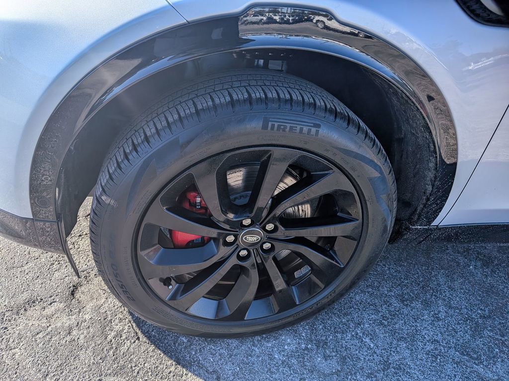 Used 2024 Land Rover Discovery Sport Dynamic SE image 9