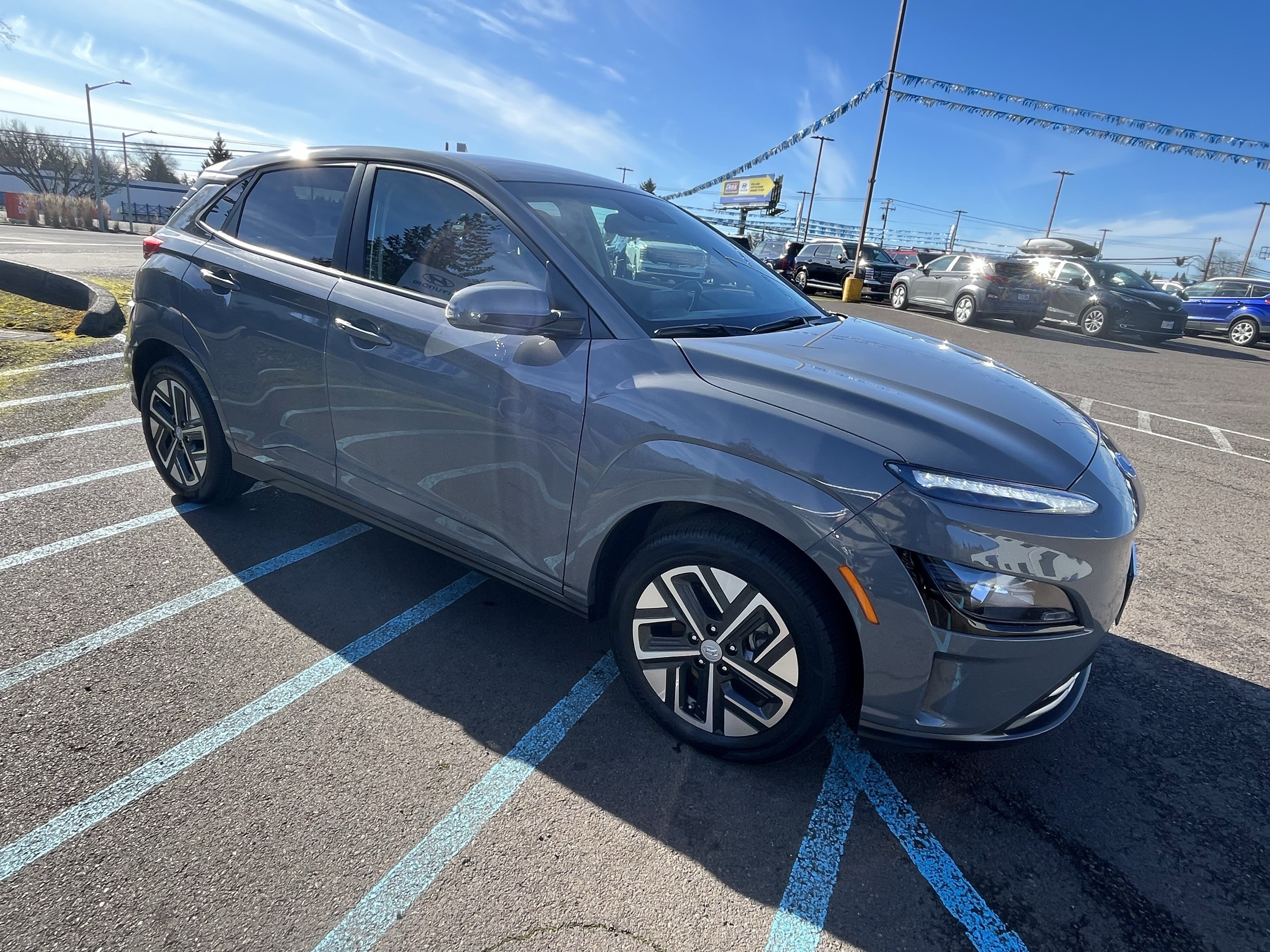 Certified 2023 Hyundai Kona SE w/ Cargo Package image 7