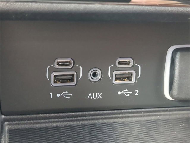 New 2025 Jeep Grand Cherokee Altitude image 21