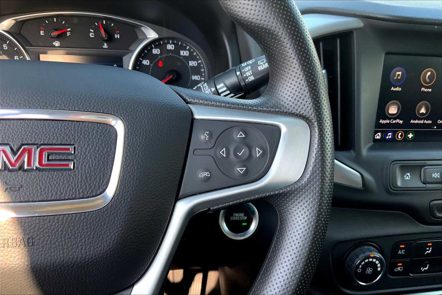 Used 2024 GMC Terrain SLE image 24