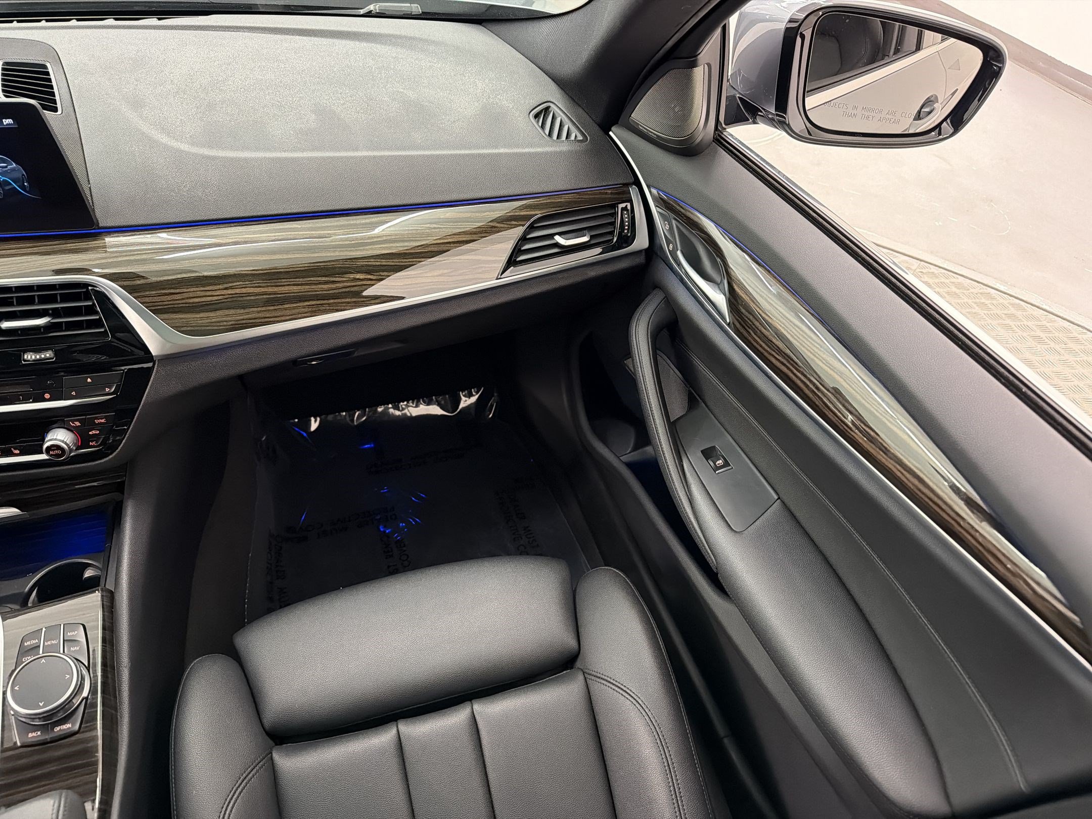 Used 2018 BMW 530e RWD image 30