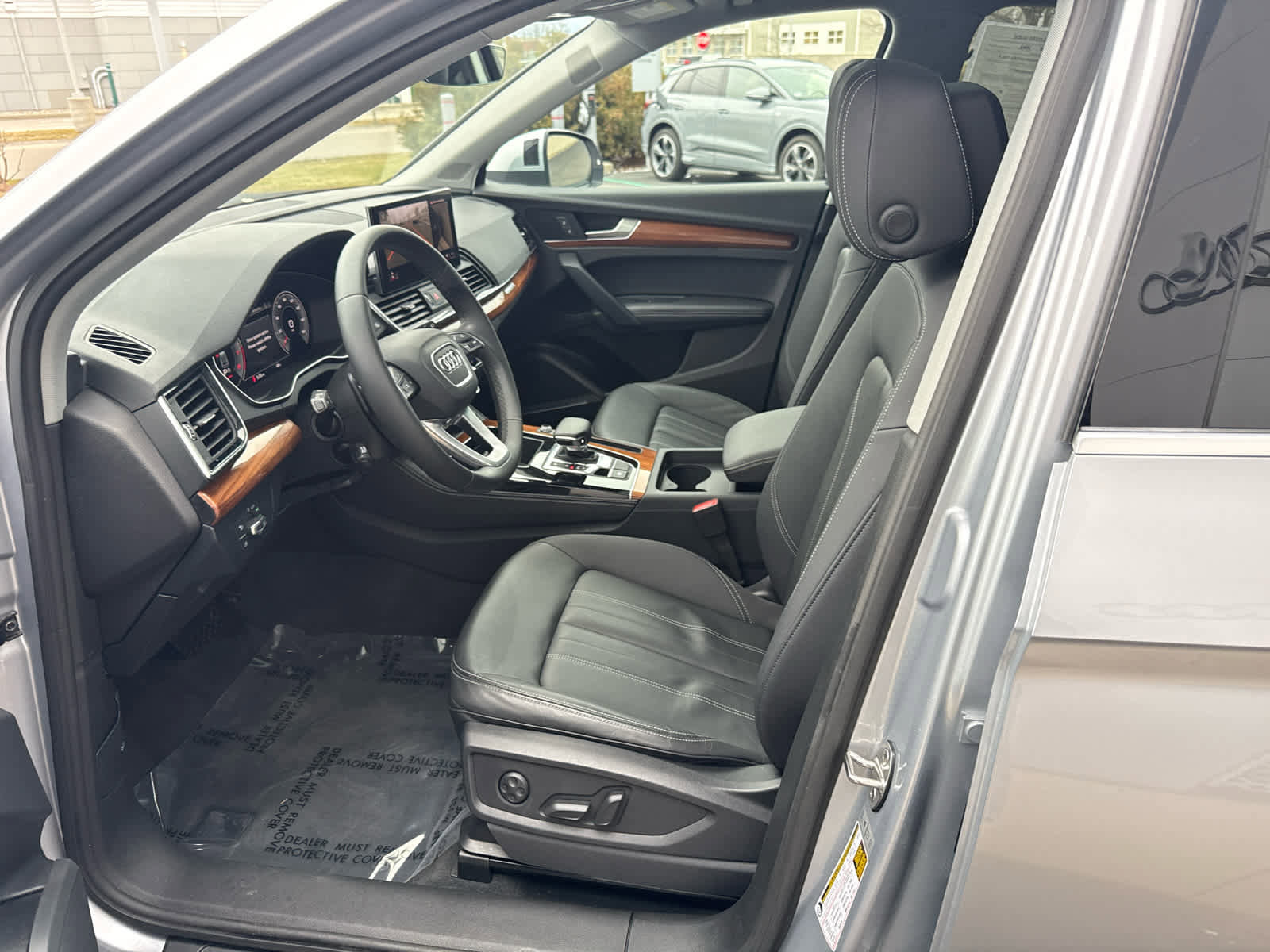 Used 2023 Audi Q5 2.0T Premium Plus w/ Premium Plus Package image 8