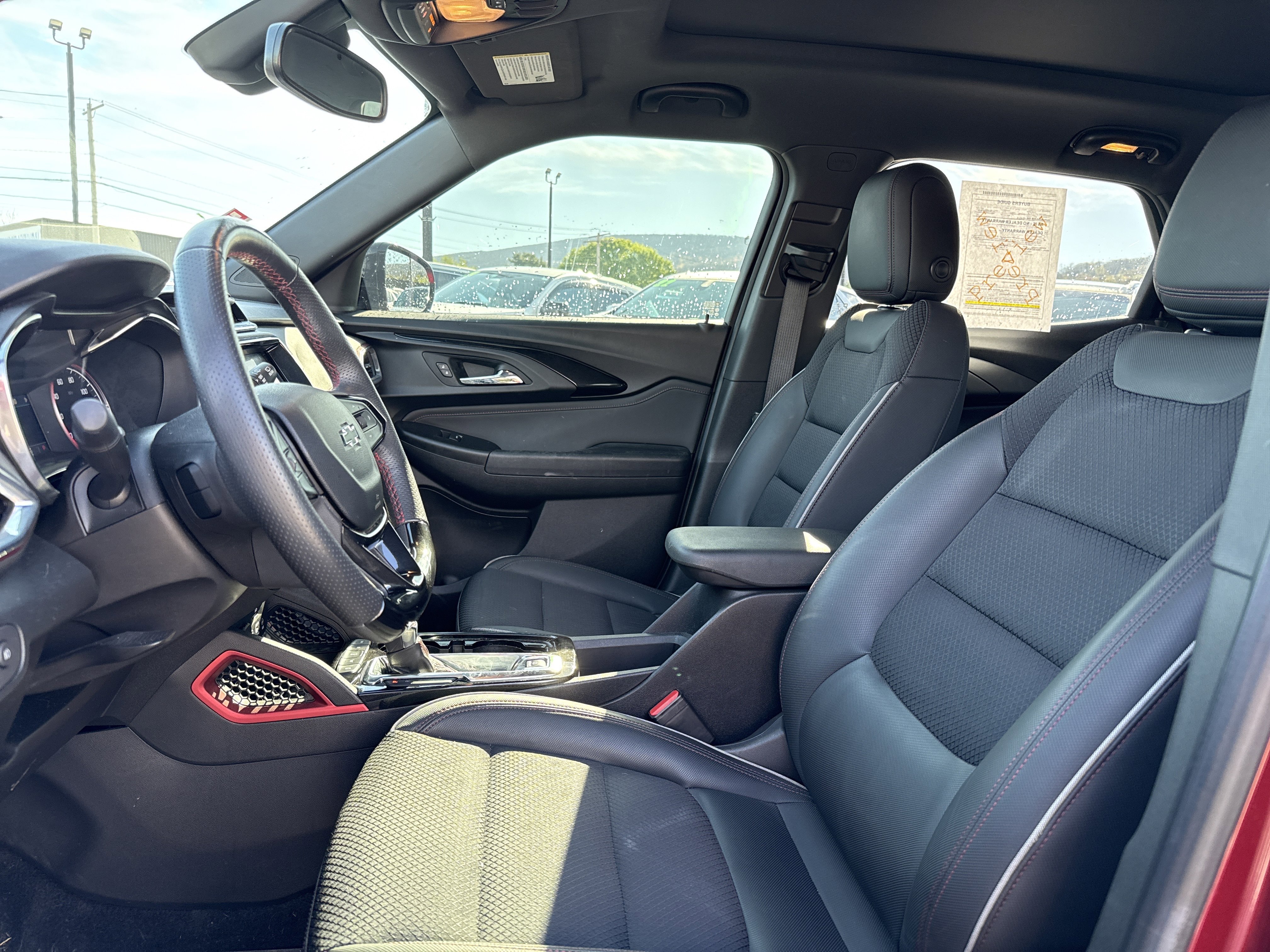 Used 2022 Chevrolet TrailBlazer RS w/ Sun and Liftgate Package image 11