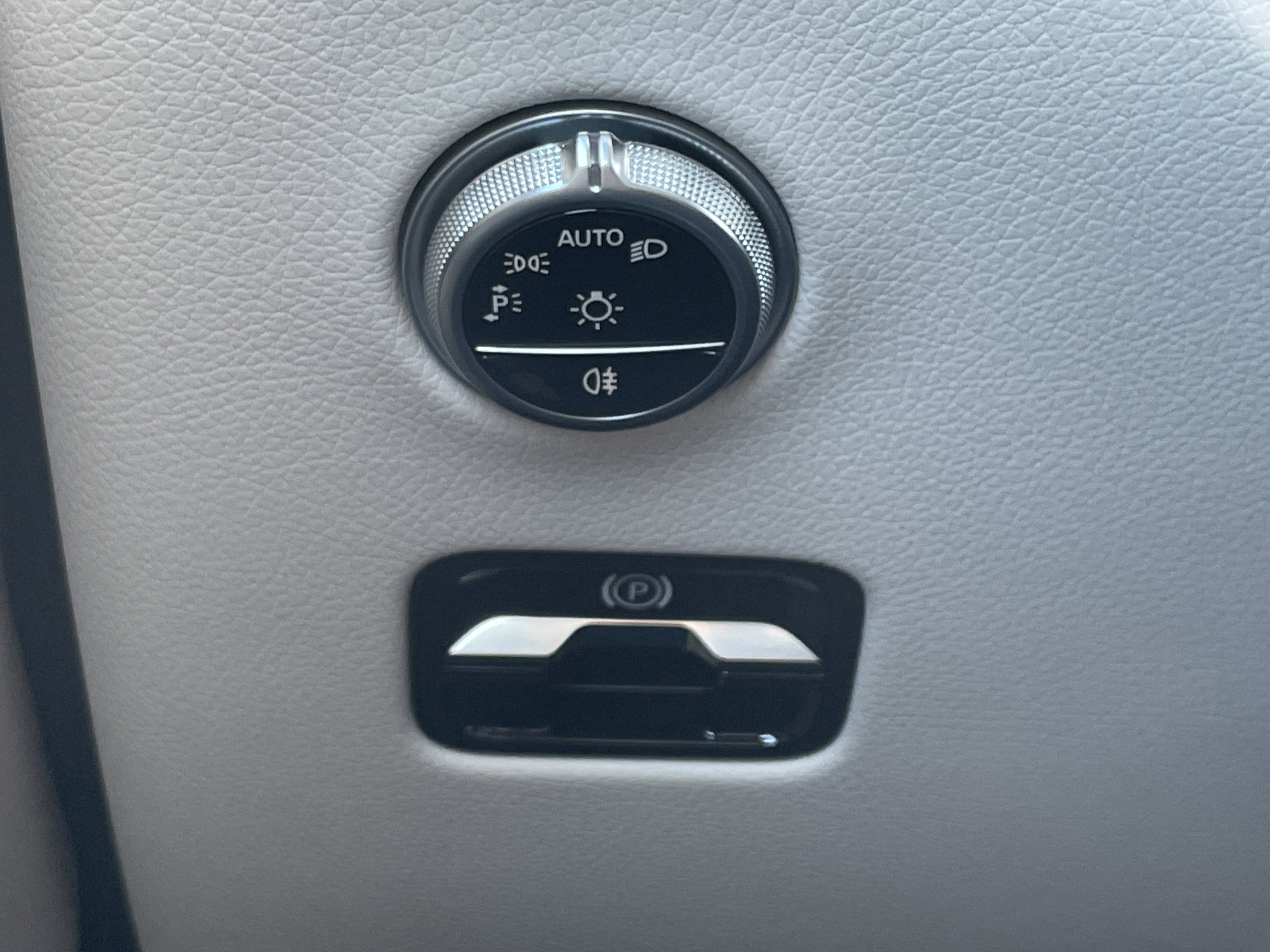 New 2026 Mercedes-Benz GLC 300 image 23