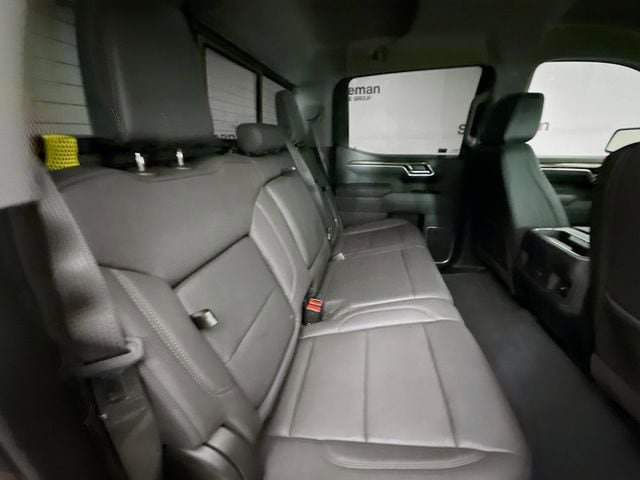 Used 2025 Chevrolet Silverado 1500 LT Trail Boss w/ Convenience Package II AWD/4WD image 30