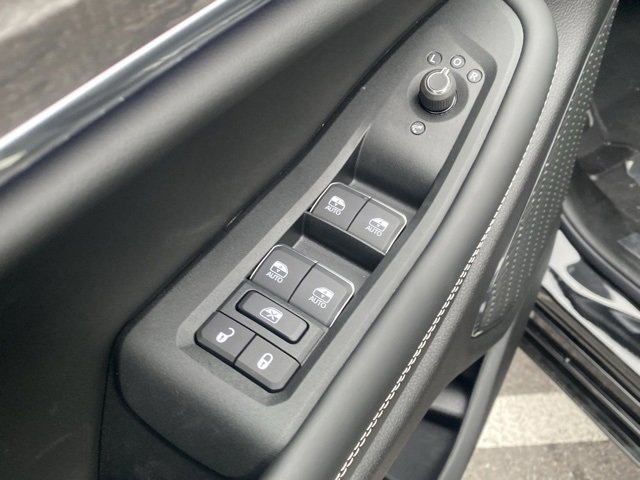 New 2025 Jeep Grand Cherokee L Overland w/ Advanced Protech Group III image 13