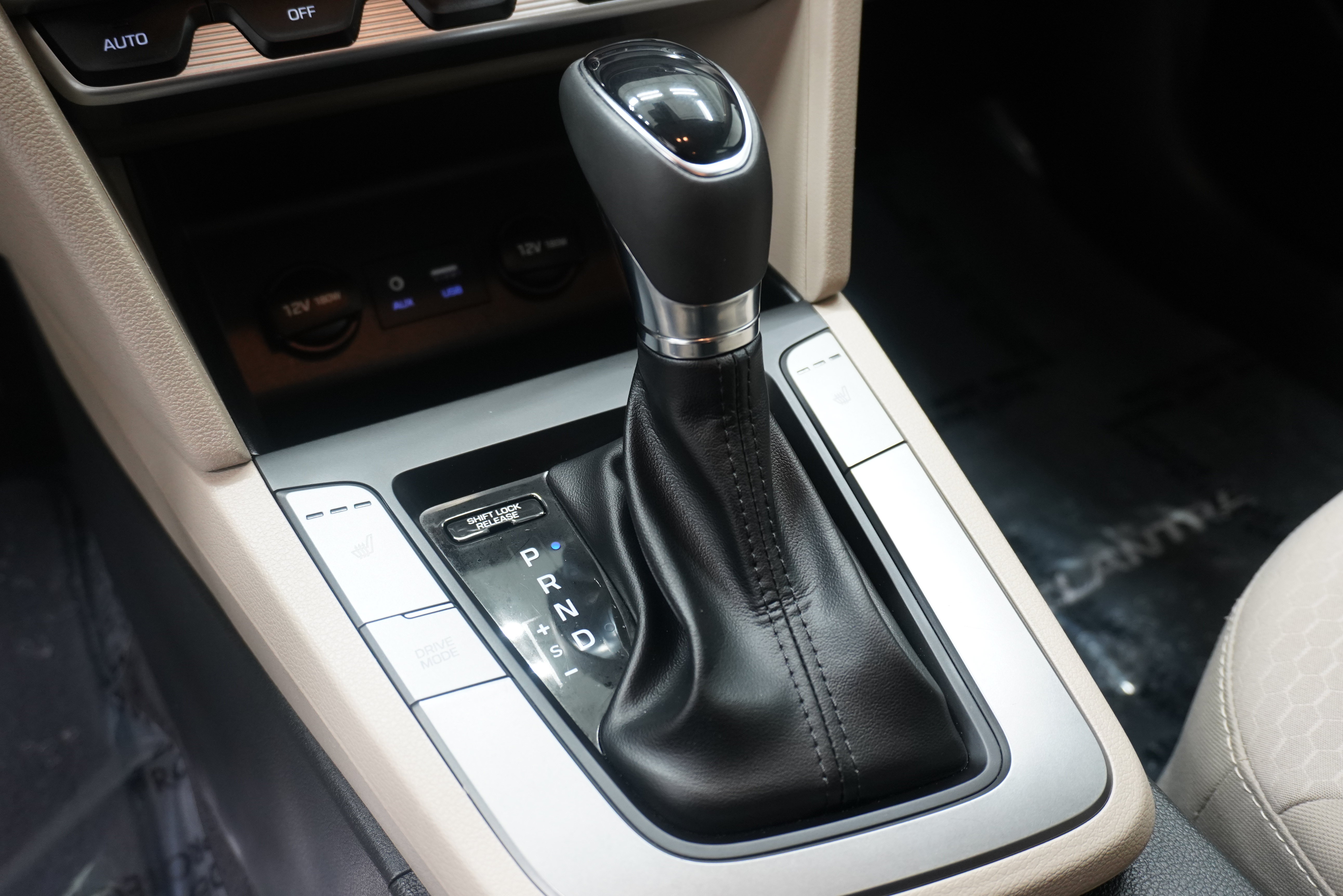 Used 2020 Hyundai Elantra Value Edition FWD image 19
