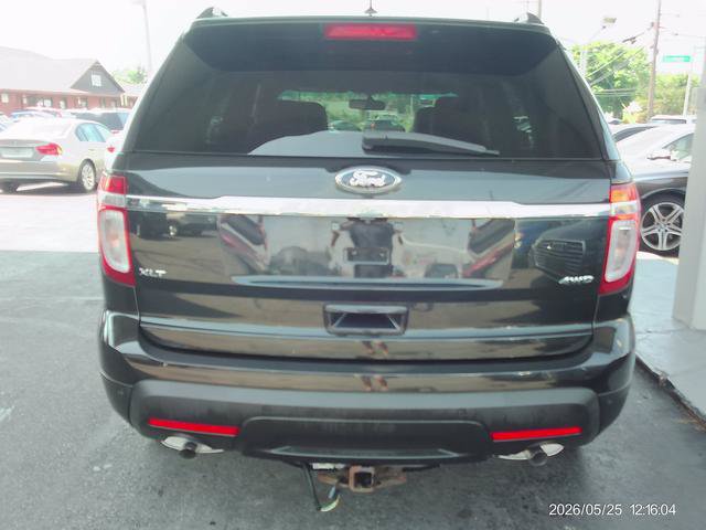 Used 2015 Ford Explorer XLT w/ Equipment Group 202B AWD/4WD image 4