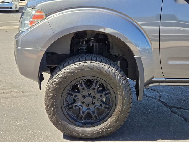 Used 2016 Nissan Frontier SV w/ SV Value Truck Package AWD/4WD image 9